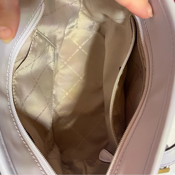 Michael Kors Purse - Picture 5 of 14